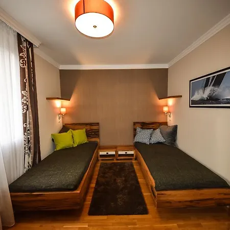 Rosehill Side Apartman